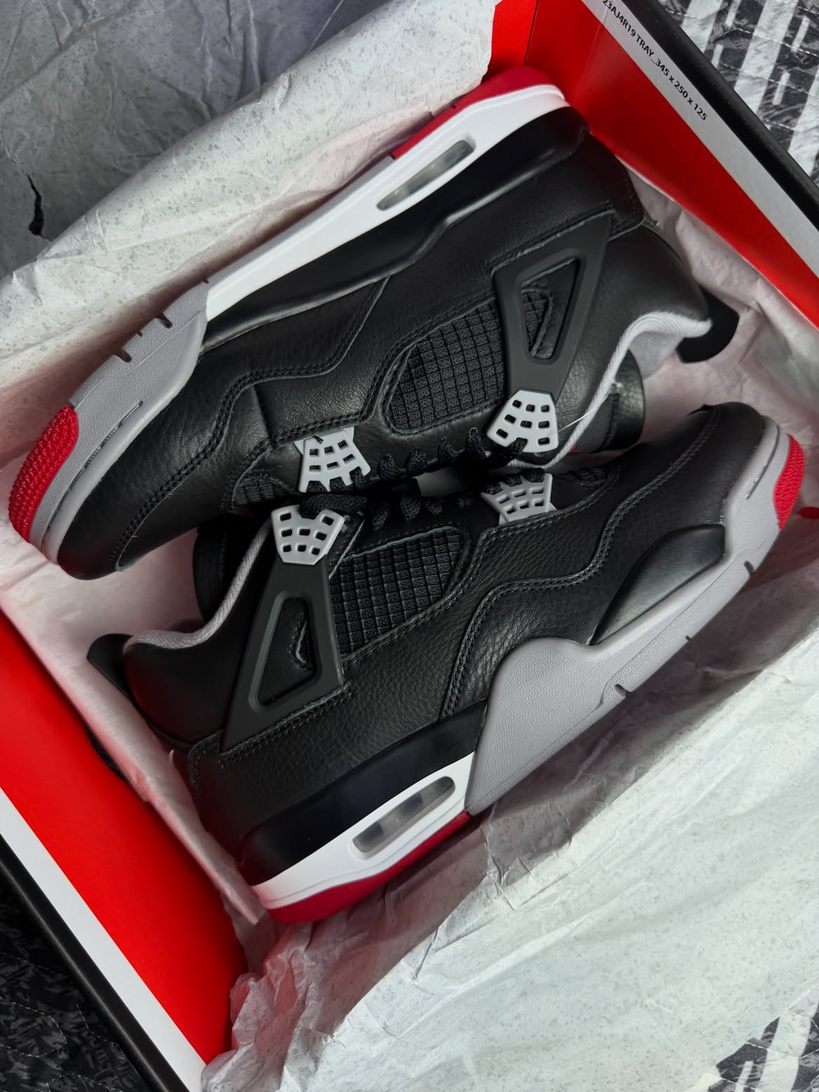 Air Jordan 4 Retro Bred Men's Sneaker - Image 2