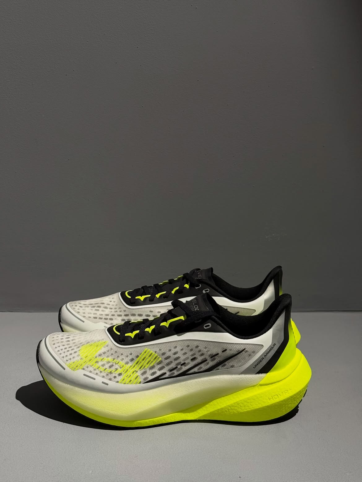 Under Armour velociti Distance Titanium Yellow Grey Running Shoes - Image 6