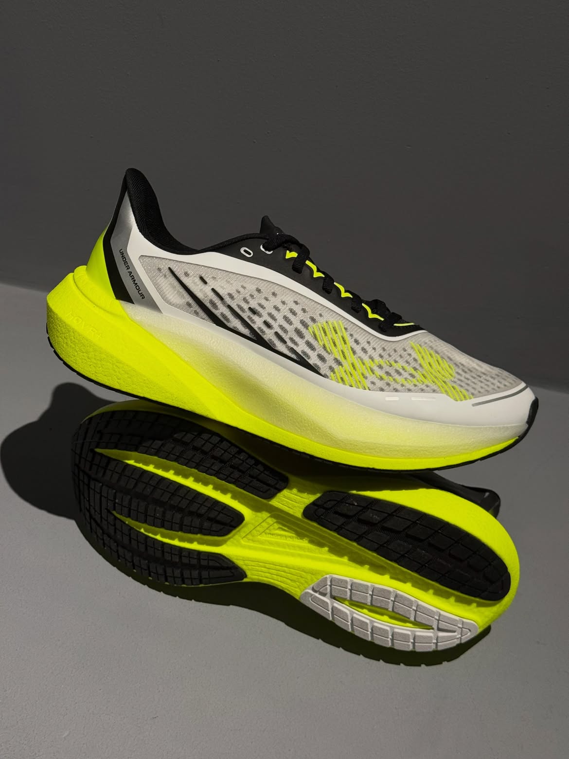 Under Armour velociti Distance Titanium Yellow Grey Running Shoes - Image 8